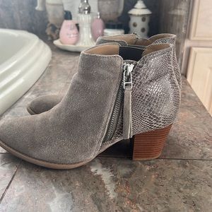 Vionic Leather & Suede Upright Anne Greige Snakeskin design Bootie with Zipper